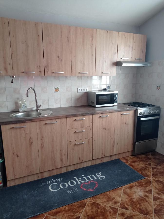 Apartment Alina 乌马格 外观 照片